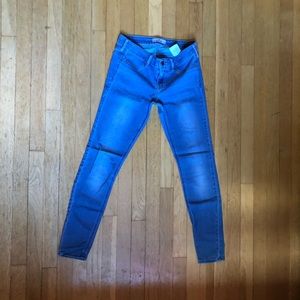 Hollister Medium awash Skinny Jeans